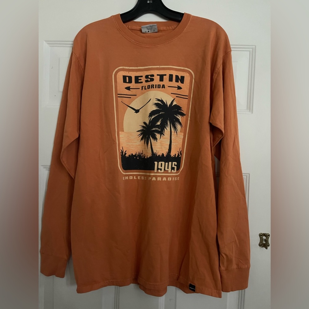 NWOT - Brand New Graphic T-Shirt!  100% Ringspun Combed Super Soft Cotton.